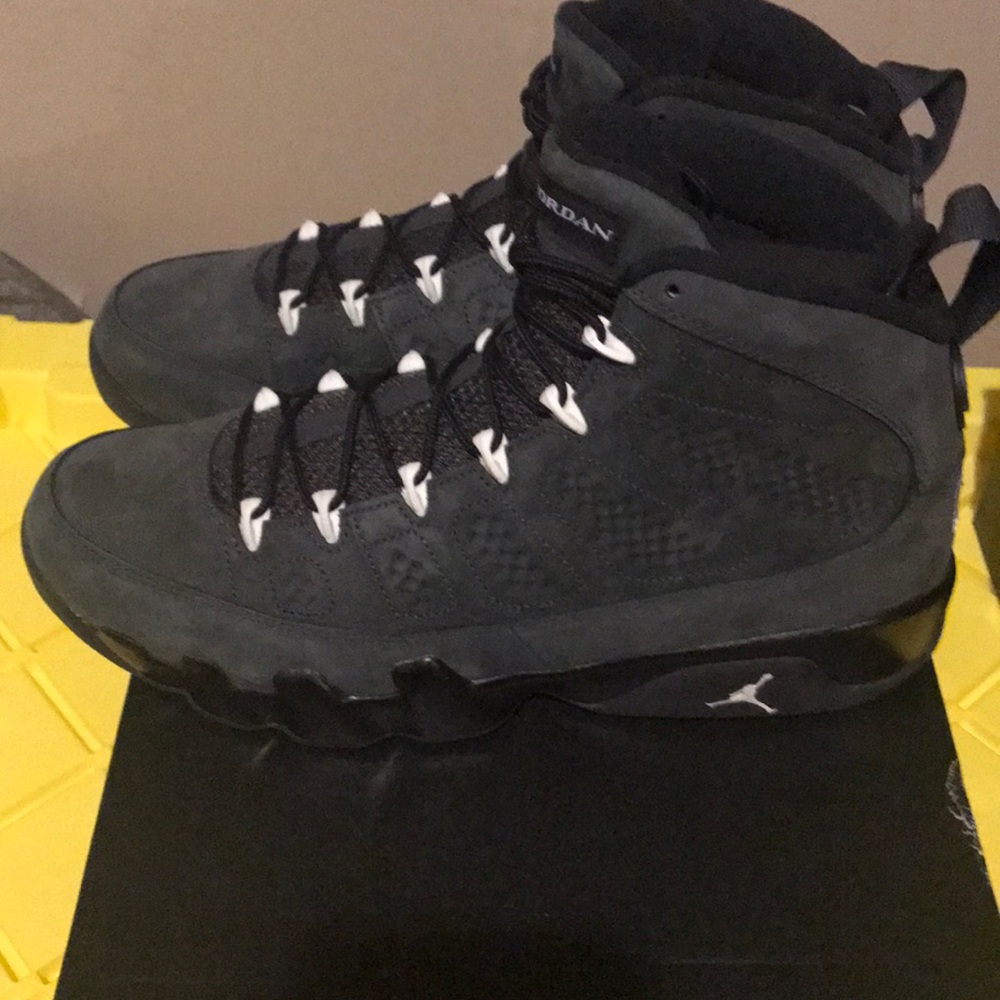 AIR JORDAN RETRO 9 ANTHRACITE MENS SIZE 12